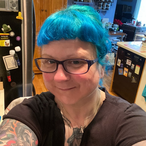 Meet your Posher, Amy - Picture 1 of 5